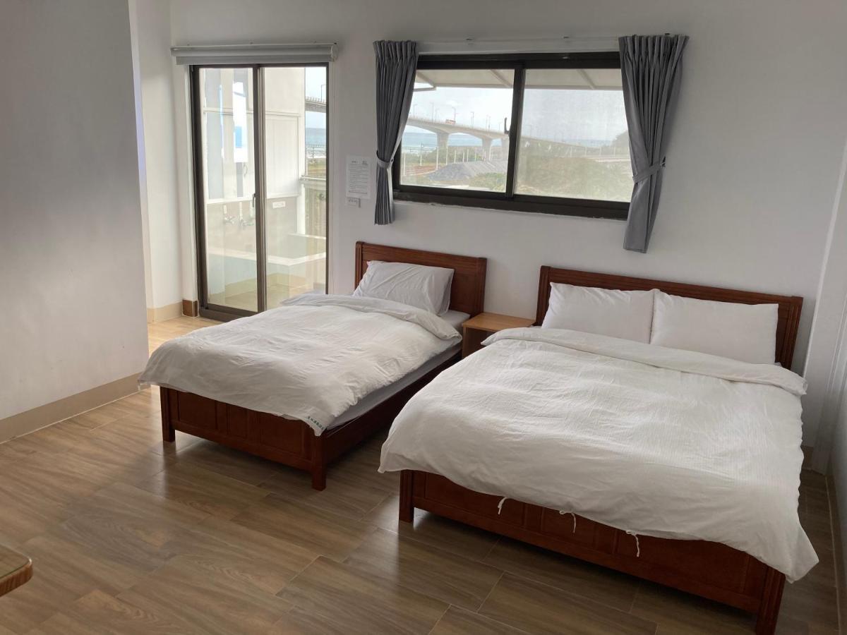 Golden Station Homestay T'ai-tung Esterno foto