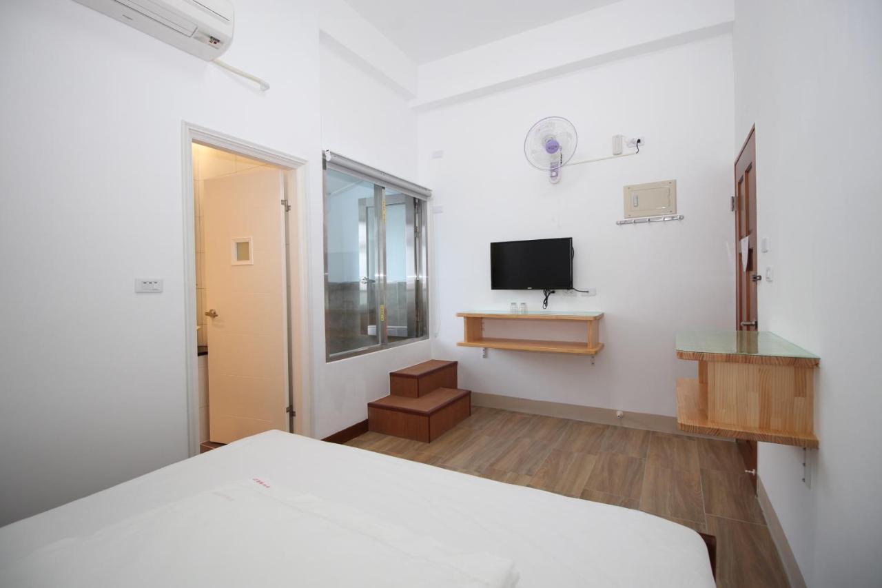 Golden Station Homestay T'ai-tung Esterno foto